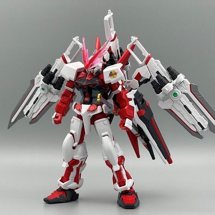 Astray Red Frame Gundam Assemb - огляд і ціна Model Kit Frame