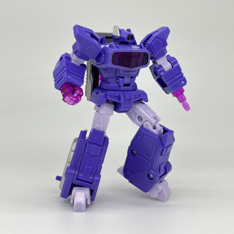 Shockwave Transformation PT03  - огляд і ціна Model Kit Waifu